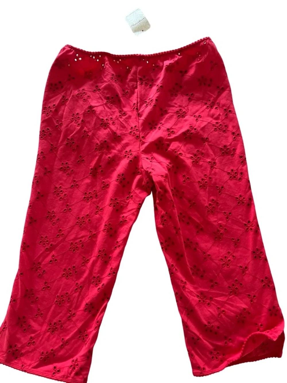 Free People Poppy Red Full Bloom Capris Size L NWT MSRP $48 - Picture 2 of 4